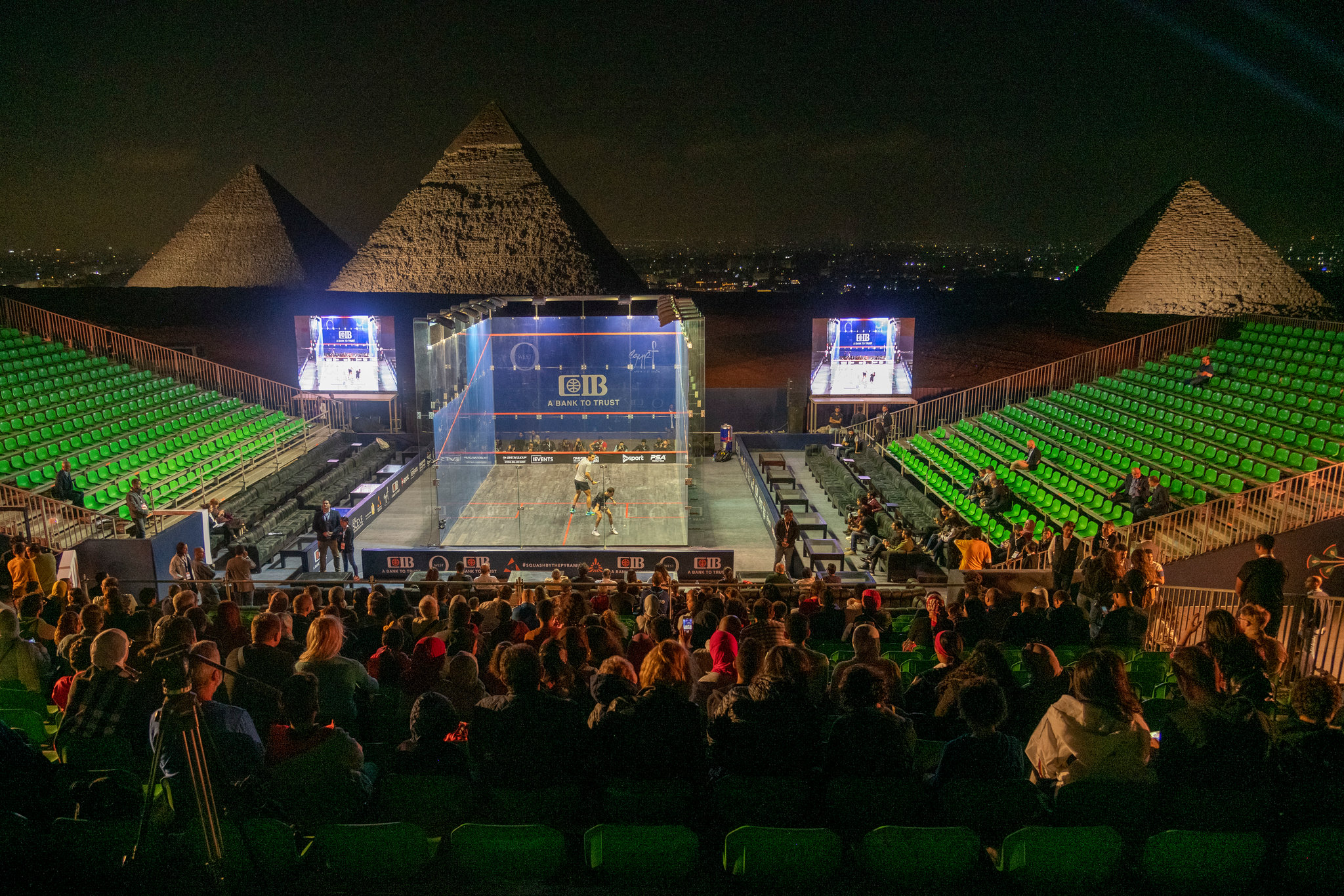 Squash et lieux incroyables